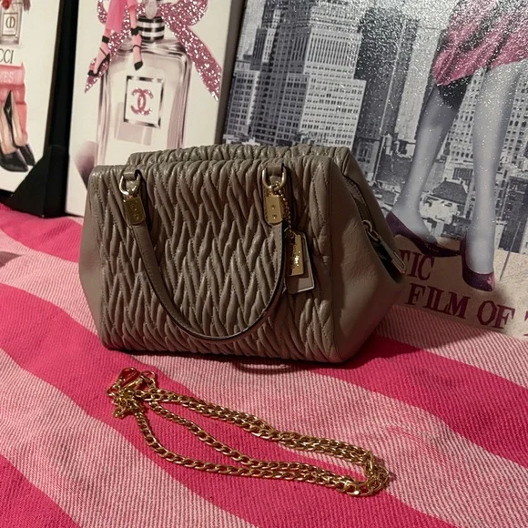 Coach Beige Quilted Handbag with Gold Chain - Picture 11 of 11